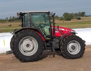 Tractor de Ruedas Massey Ferguson, Maquinaria Agrícola, Motor de 90HP - Product Image 5