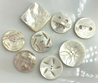 Boutons modernes en nacre à 2 trous gravés sur mesure pour les marques de vêtements, design écologique, emballage de haute qualité standard
