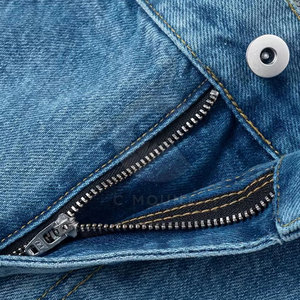 Nuevo estilo Uso al aire libre Hombres Rhinestone Jeans Pantalones Mejor calidad Color sólido Rhinestone Jeans Pantalones para hombres - Product Image 4