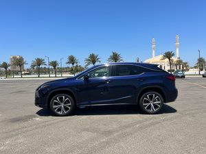 Lexus RX350 V6 4WD GCC 2018 Modelo LX usado con asientos de cuero AWD Control de crucero ACC Euro6 Emisión Dirección izquierda - Product Image 6