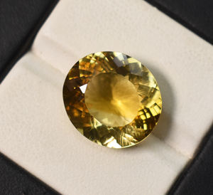 Citrine naturelle dorée taille ovale 17X15X8 mm 11,10 Cts - Product Image 3