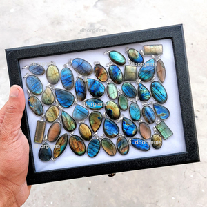 Labradorite แหวนหินลาบราดอไรต์ธรรมชาติ,จี้หินลาบราดอไรต์ธรรมชาติสีเงินจี้เปิดฝาสี่เหลี่ยมผืนผ้า Labradorite เสน่ห์ดอกไม้จี้ - Product Image 5