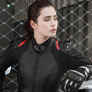 Combinaison de moto de qualité supérieure Combinaison en cuir de moto personnalisée Combinaison de course de moto de premier rang - Product Image 1