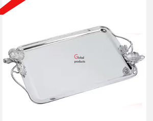 Plateau de service en aluminium en métal fini argent au design gaufré pour restaurant et bar d'hôtel - Product Image 3