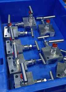 Swagelok 1/2 \ "NPT femelle manomètre en acier inoxydable avec structure sphérique 2 voies collecteurs vannes instrumentation - Product Image 5