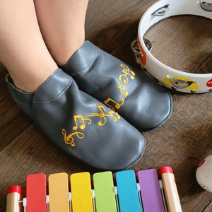 Chaussures décontractées en cuir suédé véritable pour garçons et filles Semelle souple pour enfants Chaussures de marche décontractées d'extérieur de haute qualité pour bébé Semelle souple - Product Image 6