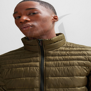 Chaqueta acolchada resistente para hombre con costuras reforzadas, carcasa resistente al agua, aislada con tecnología de retención de calor - Product Image 6