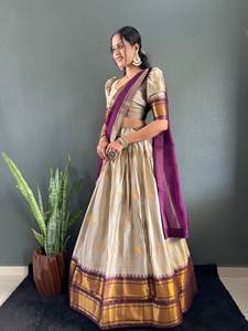 เปิดตัวชุดเลเฮนกาโชลีสำหรับงานเทศกาลใหม่ พร้อมผ้าดูปัตตา ผ้าฝ้าย แต่งขอบกว้าง งานทอแบบกลับด้านได้ ทันสมัย - Product Image 4