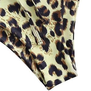 Traje de Baño Bikini de Dos Piezas para Mujer, Sexy, con Estampado por Sublimación, Ligero, Moda de Playa, Fabricante OEM Personalizado - Product Image 2