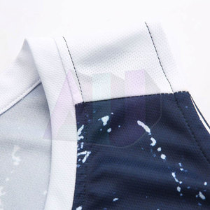 Uniforme de Baloncesto Duradero de Talla Grande, Transpirable, Ligero, que Absorbe la Humedad, Material 100% Poliéster para Entrenamiento Oficial - Product Image 3