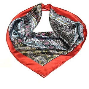 Foulard bandana carré fait main en coton et soie biologique, imprimé, design et couleur personnalisés, tendance, pour femme, autres foulards et châles - Product Image 5