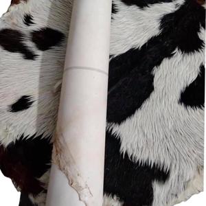 Tapis en cuir de chèvre véritable avec un motif naturel blanc et brun tacheté, peaux de tambour, cuir de vache noir et blanc moucheté - Product Image 5