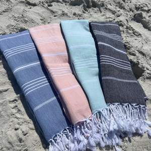 Serviette de plage en coton turc Peshtemal Fouta grande taille motif rond rayé personnalisable fait à la main en Inde par Avior pour nager - Product Image 4