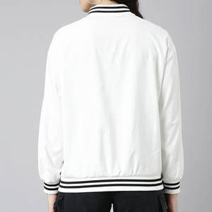 Chaqueta Universitaria Personalizada para Mujer, Fabricación de Primera Calidad, Personalizable Según Requisitos, Venta al Por Mayor de Fábrica - Product Image 2