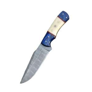 Couteau de chasse fait main en acier damas couteau Skinner extérieur à lame fixe avec gaine en cuir - Product Image 1