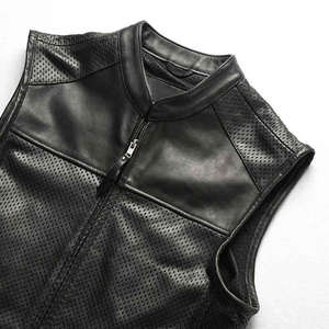 Chaleco de Invierno de Cuero Genuino de Lujo, Resistente al Viento y Ecológico para Hombre, Chaqueta de Motociclista sin Mangas Personalizada con Botones de Cuerno y Acabado de Alta Gama - Product Image 5