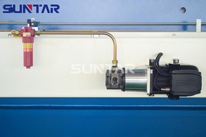 Suntay 135T 3200 4+1 Achsen DA53T System Hydraulische CNC-Abkantpresse - Product Image 3