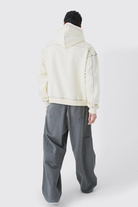 Sweats à capuche pour hommes avec coutures contrastées Tissu confortable et poche avant Idéal pour un style décontracté et un confort quotidien - Product Image 3