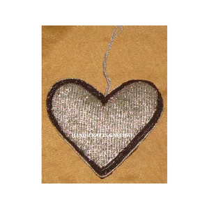Adornos Navideños Colgantes en Forma de Corazón de Color Plateado con Trabajo Zari Hecho a Mano de Primera Clase, Ideales para Fiestas Navideñas - Product Image 1