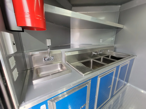 Conteneur de cuisine mobile moderne et minimaliste 8x16 avec cuisine intégrée et espace de préparation électrique intégré pour utilisation en extérieur - Product Image 4