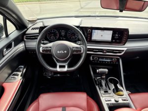 Kia K5 GT-Line FWD 2024 Usado en Buen Estado - Product Image 4