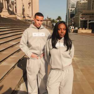 Haute qualité poche latérale goutte épaule personnalisé surdimensionné épais 100% coton doux lourd sweats à capuche et pantalons de survêtement hommes survêtement ensemble OEM - Product Image 5