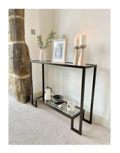 Table console en métal rustique d'inspiration antique au look vintage, parfaite pour la décoration de maison traditionnelle et les meubles élégants - Product Image 2