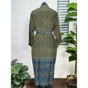 Kimono vintage en crêpe de soie, léger et luxueux, robe de chambre douce et confortable, cadeau idéal pour femme, pour les soirées, tissé pour le printemps - Product Image 5