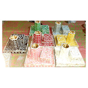 Quemador de Bakhoor de Madera Pura con Diseño Totalmente Hecho a Mano y Acabado Fino y Suave - Product Image 1