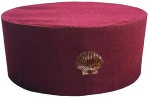 Chapeau de Grand Prévôt Chevalier Templier Maçonnique, violet, couronne, broderie à la main - Tissu violet, excellente qualité - Product Image 3