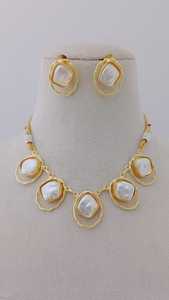 Lujoso conjunto de collar en capas de Esmeralda Noor, adorno único de latón, diseño personalizable para joyería de moda, productos a granel - Product Image 3