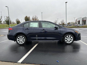TOYOTA COROLLA SE SEDÁN 4D 2023 USADO, TRANSMISIÓN AUTOMÁTICA, 169HP, MOTOR 2.0L DE 4 CILINDROS EN LÍNEA, GASOLINA, 16V PDI DOHC, MPG VARIABLE V - Product Image 2