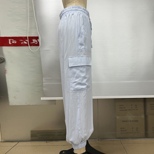 Custom <strong>Women</strong> Lightweight <strong>Cargo</strong> Pants Elastic Waist Loose Joggers Soft Casual Pocket Utility Trousers for Autumn - Product Image 3