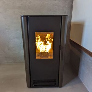 2024 recién llegado estufa de pellets de madera ambiental disponible en Austria estufa de leña calefacción interior para vender calentador eléctrico - Product Image 2