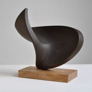 Sculpture de table en bois minimaliste, décoration discrète pour les intérieurs modernes et calmes, table de salon, décoration d'intérieur - Product Image 1