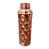 Célèbre bouteille d'eau de conception martelée en cuivre pur 100% personnaliser des verres sains pour l'eau bouillante corporelle Applicable