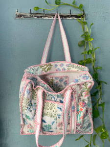 Sac fourre-tout en coton matelassé fait main, patchwork, imprimé en blocs, été, automne, voyage, shopping, fermeture éclair, cadeau personnalisé pour elle - Product Image 5