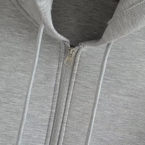 เสื้อฮู้ดมีซิปมีกระเป๋าคู่ของผู้หญิงเสื้อกันหนาวทรงหลวมไซส์ใหญ่พิเศษใส่ได้ทั้งชายและหญิงทำจากผ้าฝ้าย100% ย้อมสีล้วนสำหรับฤดูหนาว - Product Image 3