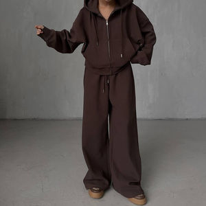 Chándal con logotipo personalizado, ropa deportiva informal para correr, chándales con cuello con capucha de invierno, conjuntos de chándal de moda para mujer - Product Image 1