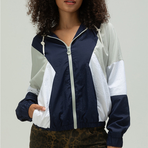 Veste coupe-vent pour femmes conçue avec un tissu de nylon léger Veste coupe-vent pour femmes conçue pour résister au vent - Product Image 1