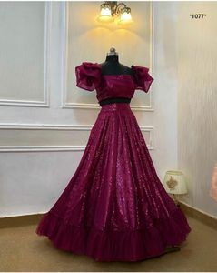 Lehenga Choli de Seda de Diseño Elegante con Trabajo de Lentejuelas Rosadas - Product Image 4
