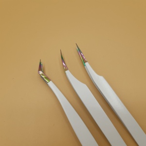 Pinces à épiler de précision en acier inoxydable à pointes dentelées pour extensions de cils, revêtement en poudre, pointes en fibre, prise en main parfaite, isolation - Product Image 2