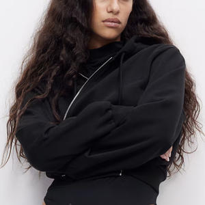 Sudadera con capucha recortada estilo urbano para mujer con logotipo personalizado estampado bordado OEM ODM ropa informal fabricante directo de fábrica - Product Image 4