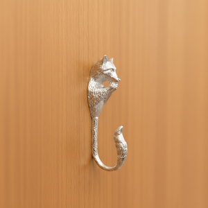 Porte-manteau mural moderne en forme de renard, finition argent poli, décoration animale pour entrée de maison et chambre à coucher - Product Image 1