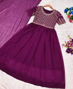 Costume indien traditionnel Anarkali tissu Georgette luxueux avec broderie de joug complexe pour vêtements ethniques et de fête - Product Image 2