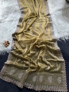 Saree de seda pura de Jimmychoo con hermoso trabajo de bordado Zari y trabajo de diamantes en todo el sari con blusa de trabajo para correr - Product Image 3