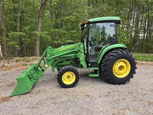 รถตักล้อยางมือสอง รุ่น 440R ขับเคลื่อน 4 ล้อ สำหรับงานเกษตร พร้อมห้องโดยสารและบุ้งกี๋หน้า - Product Image 6