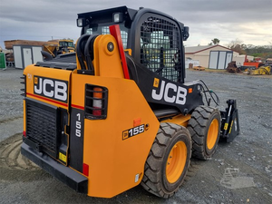 Chargeuse compacte JCB 2023 d'occasion avec moteur central et composants de roulement pour exploitations agricoles 155 - Product Image 5