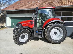 Envío Gratuito CaseIH Luxxum 110 HP (81 kW) Tractor Agrícola Utilitario 4x4 Diésel Turboalimentado de 4 Cilindros con Certificación EPA/CE - Product Image 4