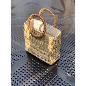 Bolso de Mano de Mujer Estilo Vintage de Jacinto de Agua, Colección 2025, Forma de Concha, Forro de Algodón, Elegante y Moderno, Dos Asas, Abierto - Product Image 6